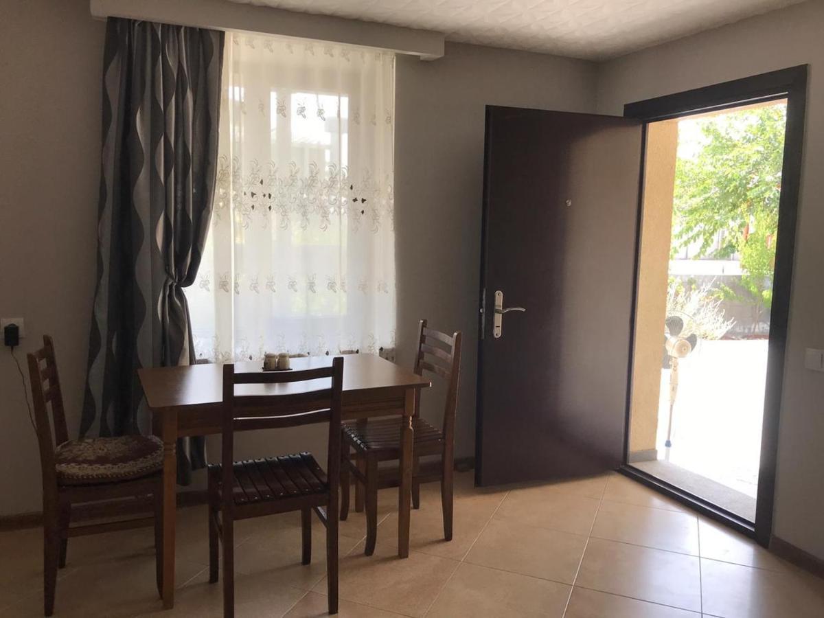 Guest House Eden Тбилиси Экстерьер фото